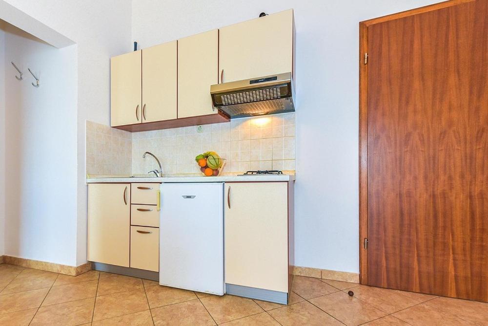 Apartments Adria Биоград-на-Мору Номер фото